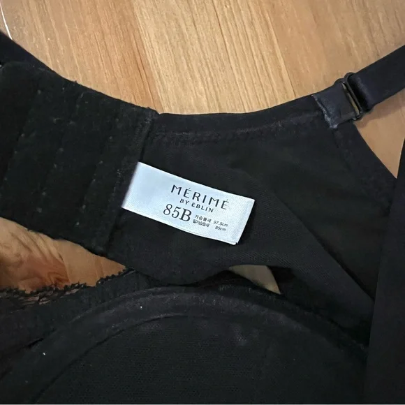 Black Lacy Bra - Picture 8 of 8